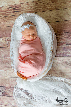 Madelyn_Newborn-4