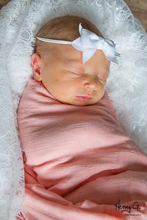 Madelyn_Newborn-11