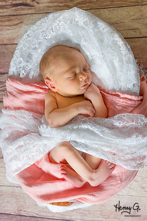 Madelyn_Newborn-15