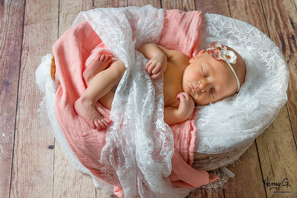 Madelyn_Newborn-17